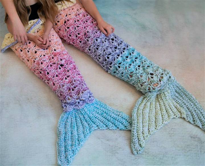 23 Free Crochet Mermaid Tail Patterns | Mermaid Tail Blanket